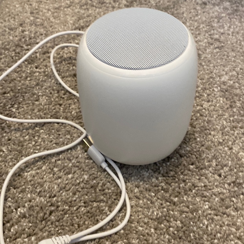 Pom gear Touch Mood Light and Speaker